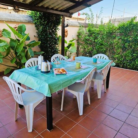 Appartamento Per Chi Ama Prendere Il Caffe In Terrazzo Рим Екстериор снимка